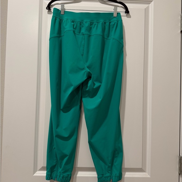 Adapted State High Rise Jogger *Short - Picture 2 of 3